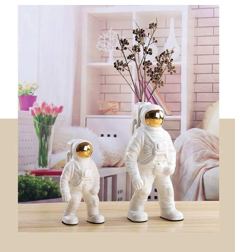 Guérip Porcelain Astronaut Vase Figurines Bookshelves